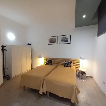 Laura's ميلان